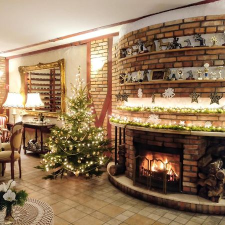 Hubertus Aparthotel & Restaurant & Horse Club Старогард-Гданський Екстер'єр фото