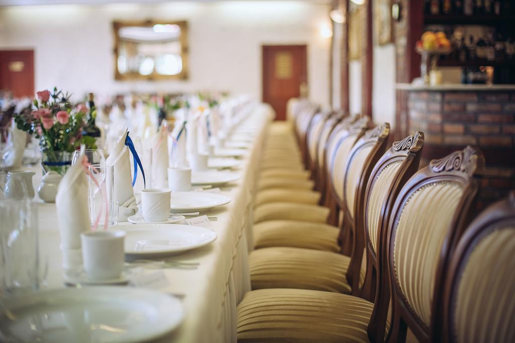 Hubertus Aparthotel & Restaurant & Horse Club Старогард-Гданський Екстер'єр фото