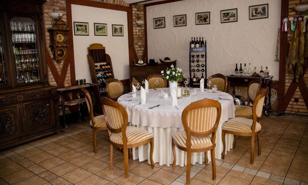 Hubertus Aparthotel & Restaurant & Horse Club Старогард-Гданський Екстер'єр фото
